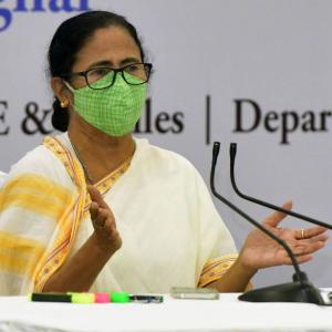 Bengal: Mamata's photo on some vaccine certificates