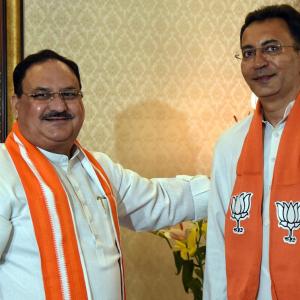 Scindia welcomes 'younger brother' Jitin into BJP