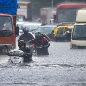 Monsoon hits Mumbai with a bang; IMD issues red alert