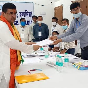 Suvendu files nomination against Mamata in Nandigram