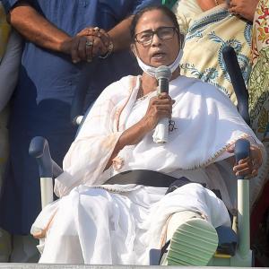 'Attack' on Mamata: EC removes security officials