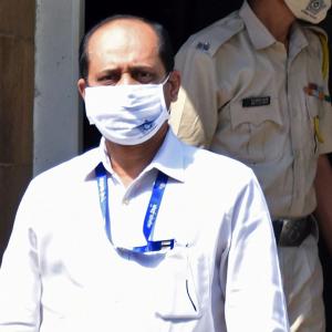 NIA arrests Maha cop Sachin Waze after 12-hr grilling