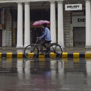 IMD issues 'very heavy' rain alert for Delhi