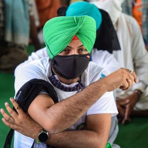Farmers observe 'black day' to mark 6 months of stir