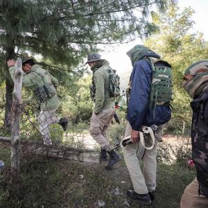 Hunt on for terrorists who killed 5 soldiers in Poonch