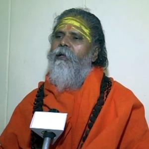 Disciple held as Akhara Parishad head found dead