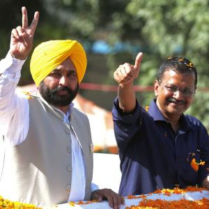 AAP under fire after Kejriwal holds Punjab meeting
