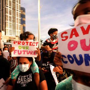 Children Take Part in Sri Lanka Protest