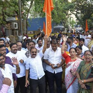 Hanuman Chalisa row: Sena protest against MP Rana
