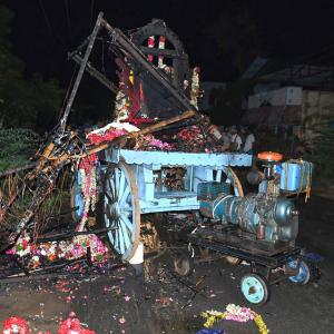 11 killed after temple chariot grazes power line in TN