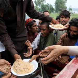 Pakistan flood death toll crosses 1,000-mark