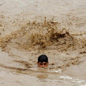 Pakistan Confronts Floods Crisis