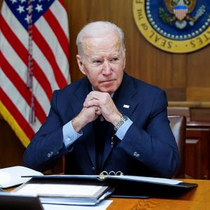 Biden calls Putin, warns against invading Ukraine