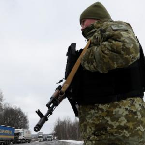 Ukraine crisis: Russia to continue military drills
