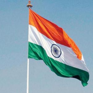 High-mast tricolour to be set up at 75 places in Delhi
