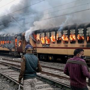 Railway exam row: Students rampage, govt urges calm