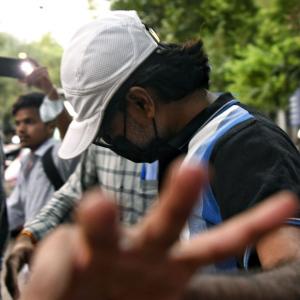 SC calls police FIRs against Zubair 'vicious cycle'