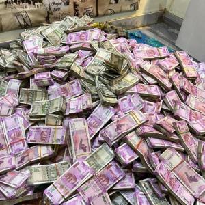 ED recovers more cash from Bengal minister's aide