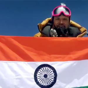 Singing Jana Gana Mana Atop Everest