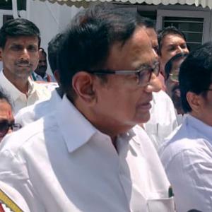Chidambaram 'pushed by cops', rib fractured