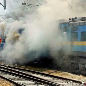 Protests over Agnipath turn violent, trains set afire