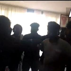 8 SFI members held for ransacking Rahul's office