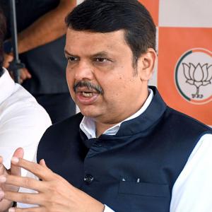 Fadnavis to be questioned in phone tapping case