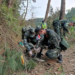 No news of crash survivors in China, rescue ops on