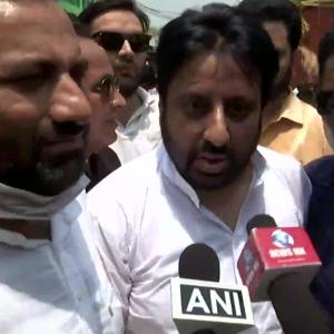 AAP's Amanatullah detained for protesting demolitions