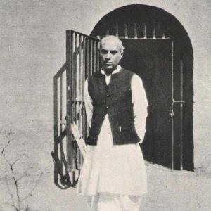 Did Nehru write mercy plea to get out of jail?