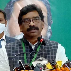 JMM to pick its own RS nominee, Soren to meet Sonia
