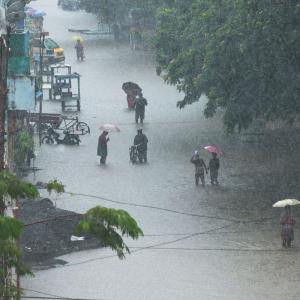 Rain lashes TN; 2 killed in record downpour in Chennai
