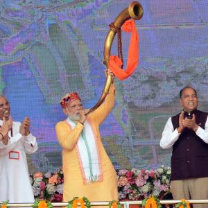 Modi sounds poll bugle in Himachal, literally