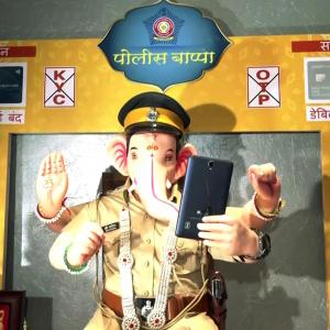 Ganpati Bappa In Police Uniform!
