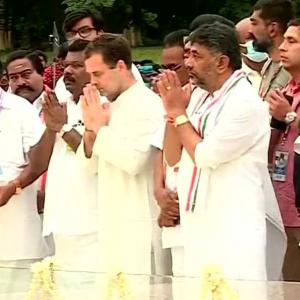 Bharat Jodo Yatra: Rahul visits Rajiv Gandhi memorial