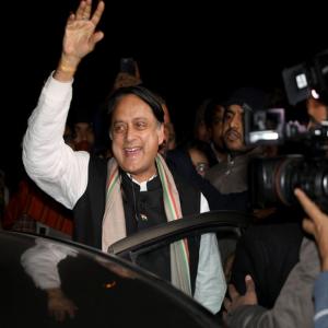 Tharoor to contest Cong poll, Sonia to stay neutral