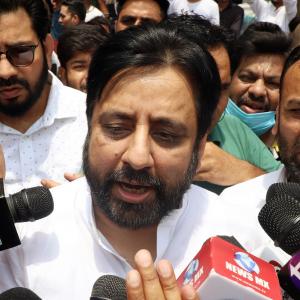 AAP leader Amanatullah's aide held under Arms Act