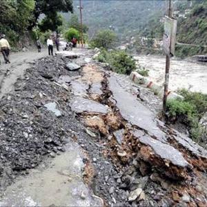 Heavy rains lash U'khand; incidents of landslides reported