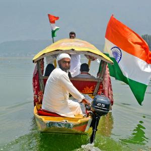 Tiranga Yatra On Kashmir's Dal Lake