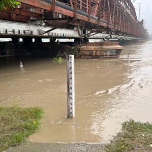 Yamuna flows above danger mark in Delhi, evacuation on
