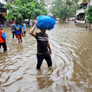 Heavy rains batter Mumbai, road traffic hit in city