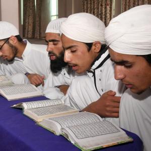 Deoband bans students from learning English