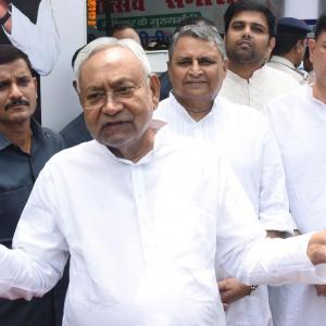 Blow to Nitish as Patna HC stays Bihar caste survey