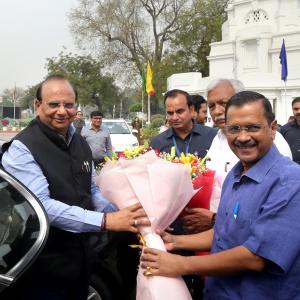 Delhi LG bound by aid and advice of ministers: SC