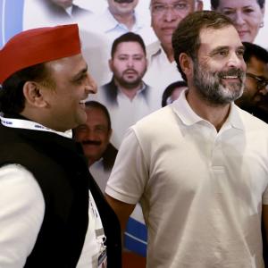 Cong banner calls Rahul '2024 PM', SP doesn't like it
