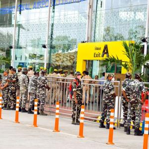 30 flyers held for 'smuggling' flee Lucknow airport