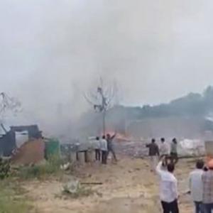 7 killed, 7 hurt in blast at UP firecracker factory