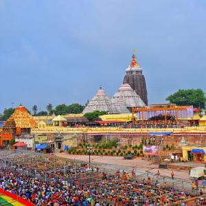 Puri temple implements dress code for devotees
