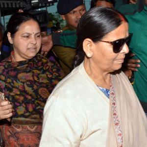 ED files charge sheet against Lalu Prasad's family
