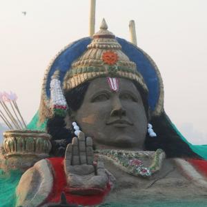 Ram Mandir On Juhu Beach